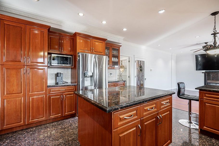 1306 E 60 Avenue Vancouver, BC - 14