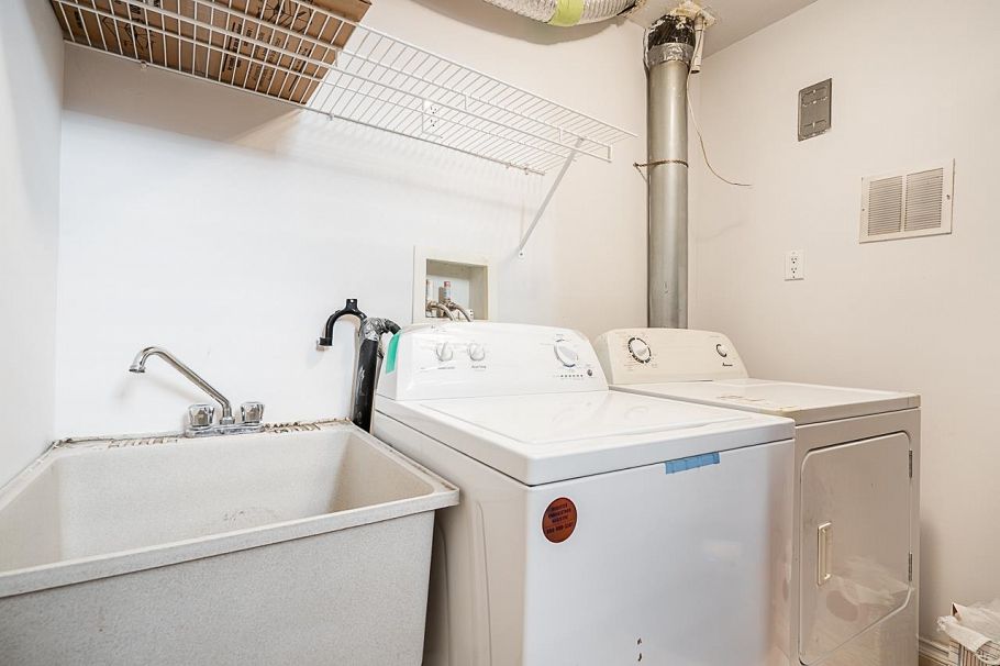 1306 E 60 Avenue Vancouver, BC - 26