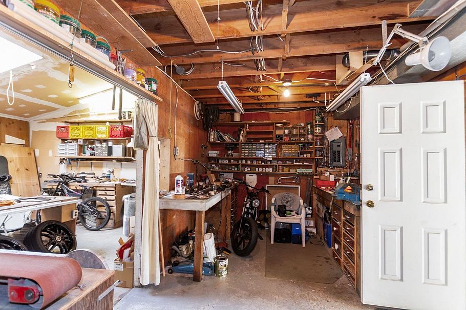 1728 Westover Road North Vancouver, BC - 22