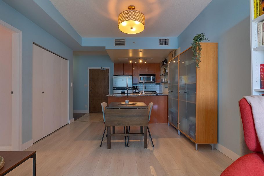 508 168 E Esplanade North Vancouver, BC - 9