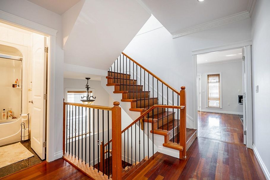 1306 E 60 Avenue Vancouver, BC - 17