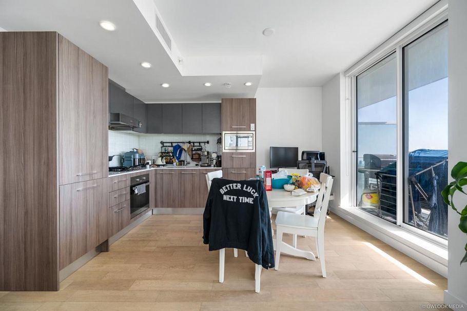 1210 2220 Kingsway Vancouver, BC - 10