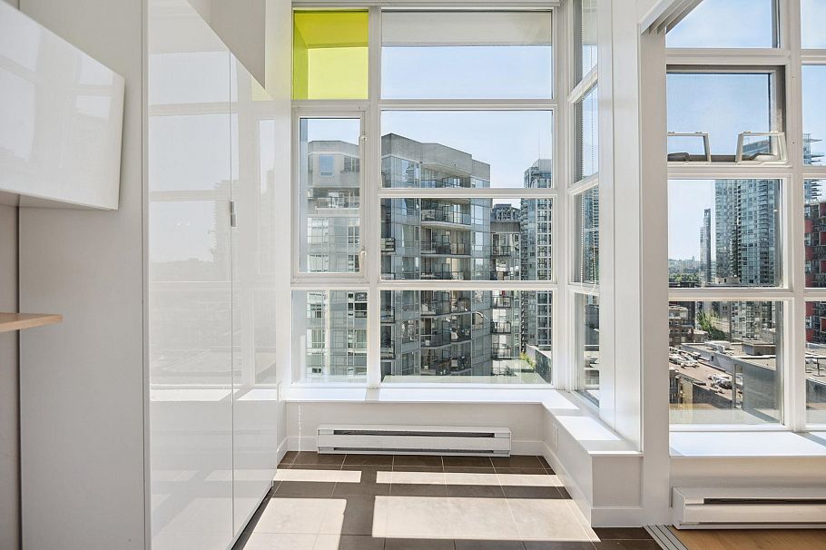 1206 1205 Howe Street Vancouver, BC - 12