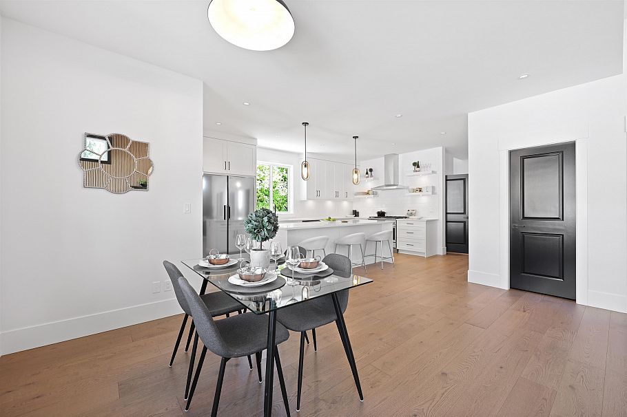 338 W 24th Street North Vancouver, BC - 5