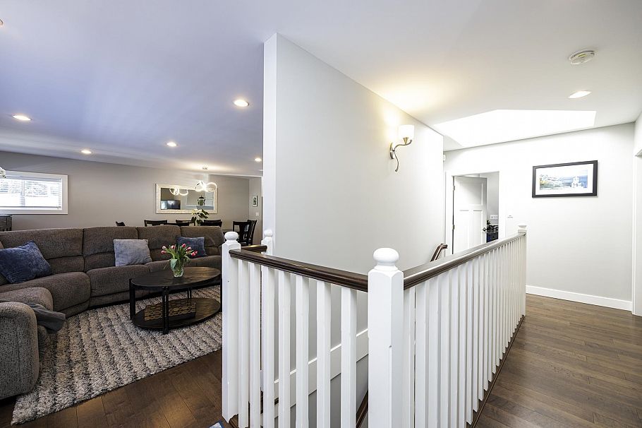 887 E 17th Street North Vancouver, BC - 21