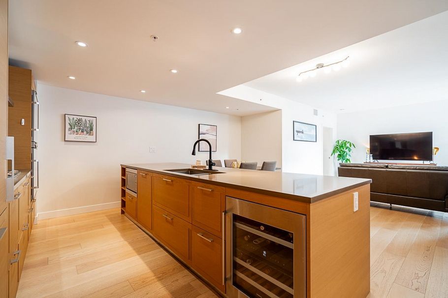 501 7228 Adera Street Vancouver, BC - 4