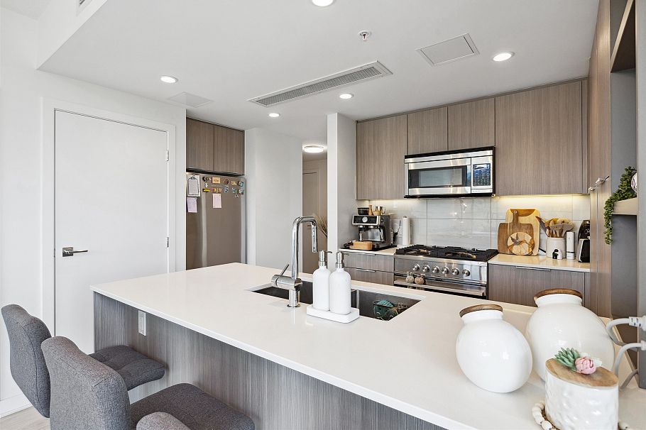 1207 1471 Hunter Street North Vancouver, BC - 12