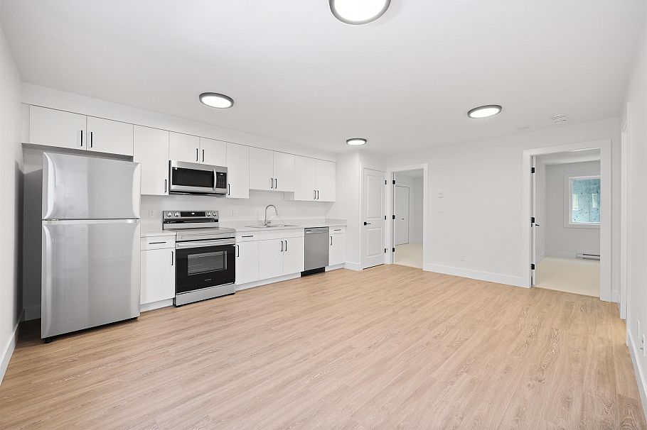 338 W 24th Street North Vancouver, BC - 29