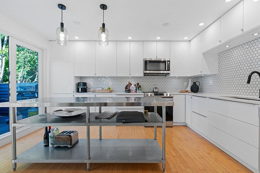 2343 W 7th Avenue Vancouver, BC - 15