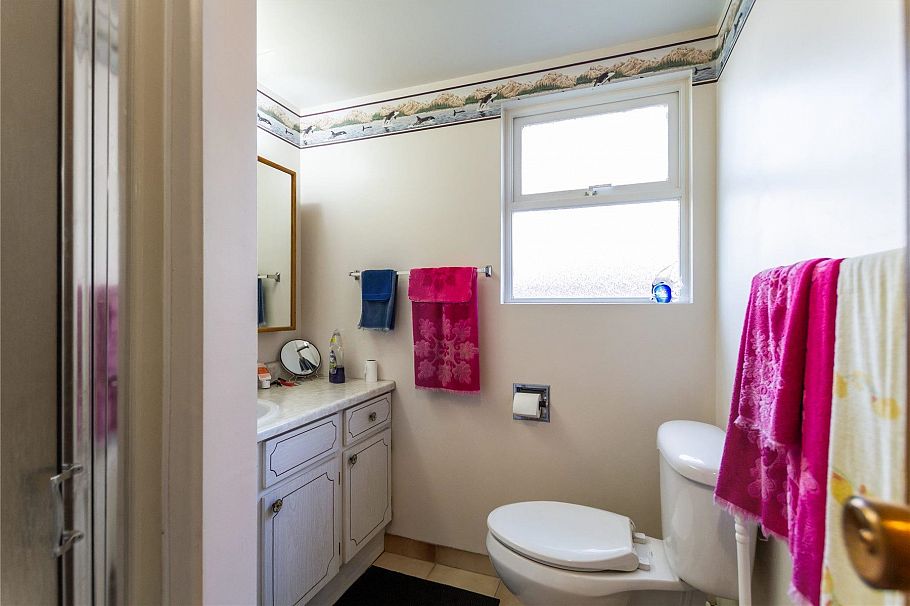 1728 Westover Road North Vancouver, BC - 18