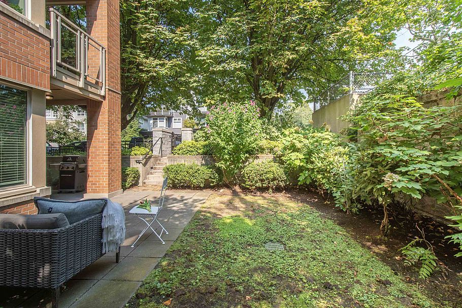 116 119 W 22nd Street North Vancouver, BC - 14