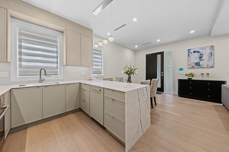 1 4650 Gothard Street Vancouver, BC - 9