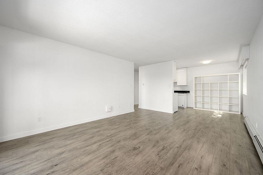 305 310 W 3rd Street North Vancouver, BC - 5