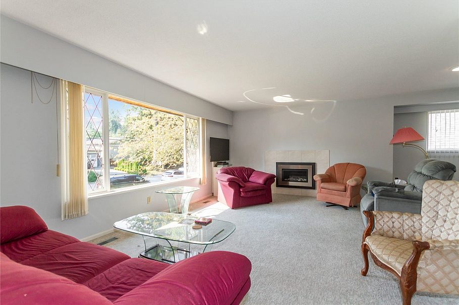 1728 Westover Road North Vancouver, BC - 3