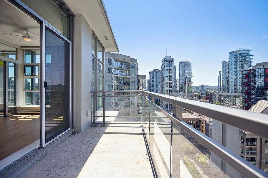 1206 1205 Howe Street Vancouver, BC - 23