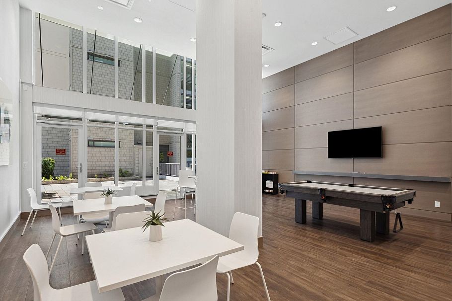 609 2780 Valley Centre Avenue North Vancouver, BC - 23