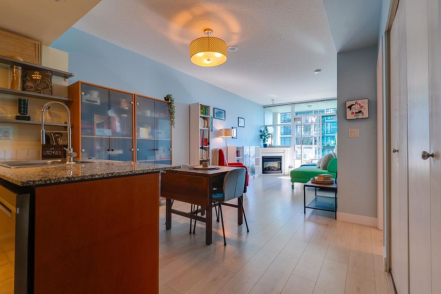 508 168 E Esplanade North Vancouver, BC - 11