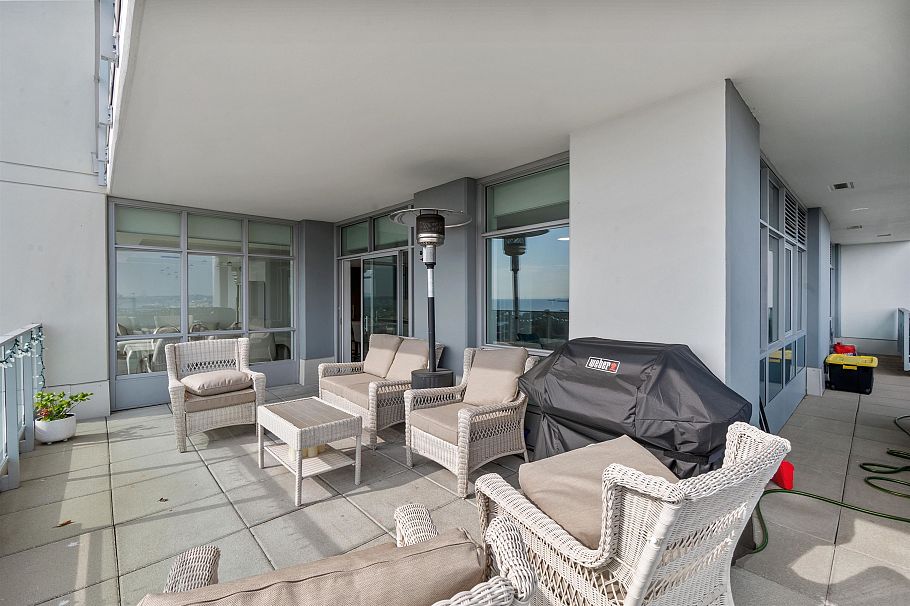 2201 1632 Lions Gate Lane North Vancouver, BC - 31