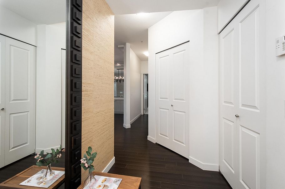 116 119 W 22nd Street North Vancouver, BC - 26