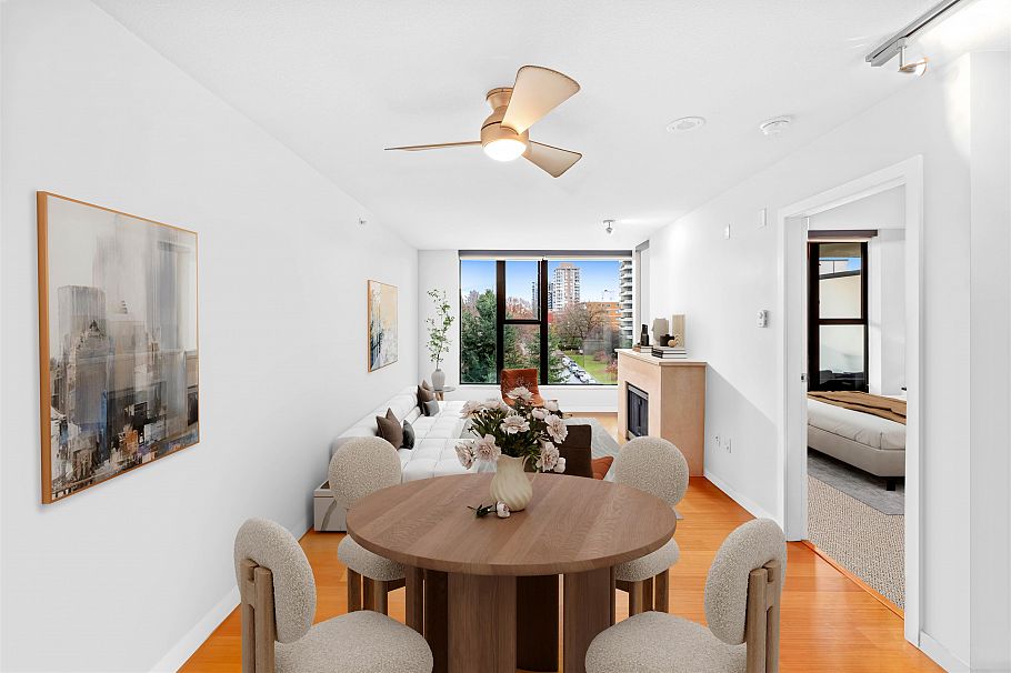 602 683 W Victoria Park North Vancouver, BC - 2