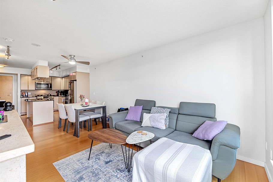 602 683 W Victoria Park North Vancouver, BC - 12