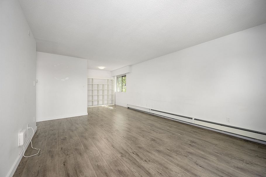 305 310 W 3rd Street North Vancouver, BC - 4