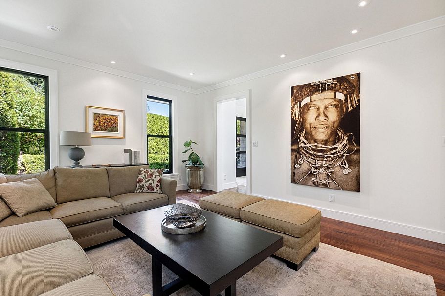 939 Friar Crescent North Vancouver, BC - 14