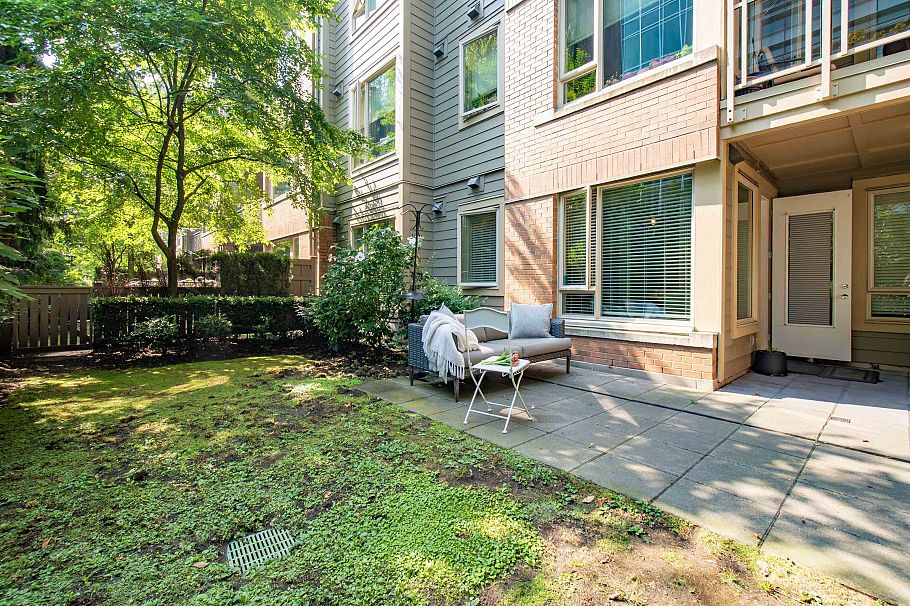 116 119 W 22nd Street North Vancouver, BC - 12