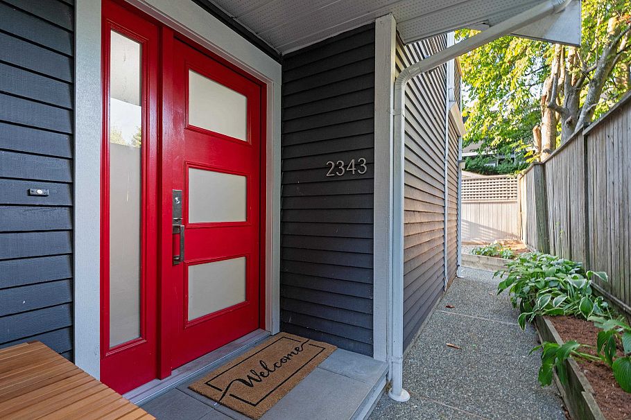 2343 W 7th Avenue Vancouver, BC - 2