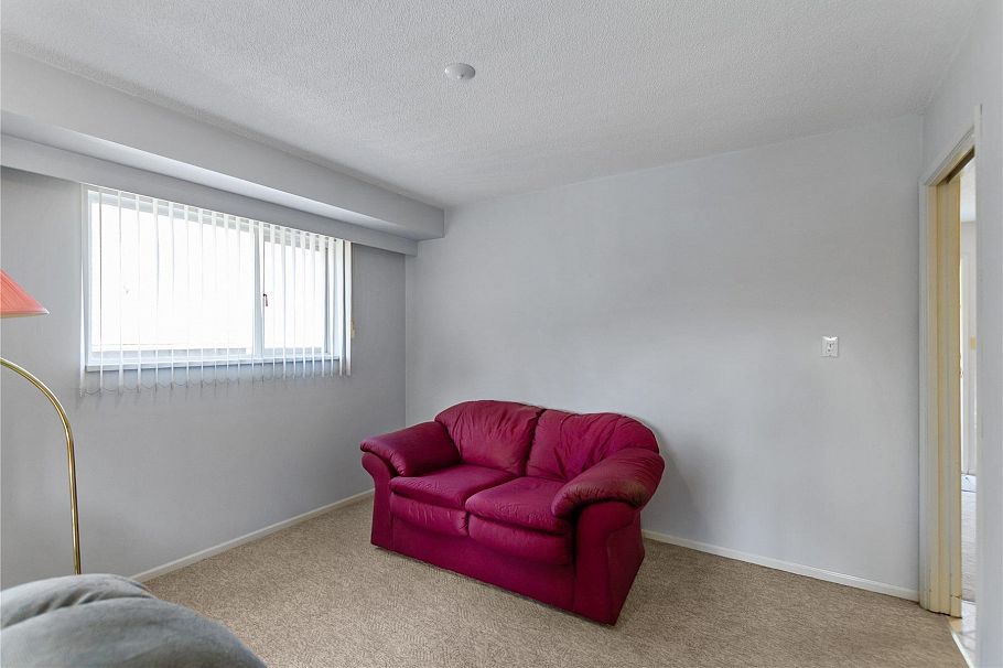 1728 Westover Road North Vancouver, BC - 4