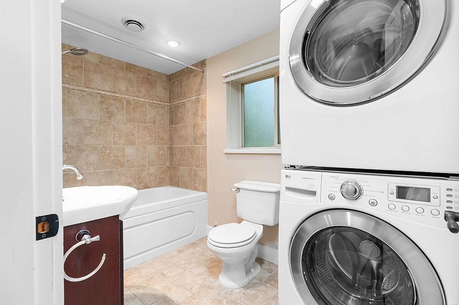 4793 Capilano Road North Vancouver, BC - 32