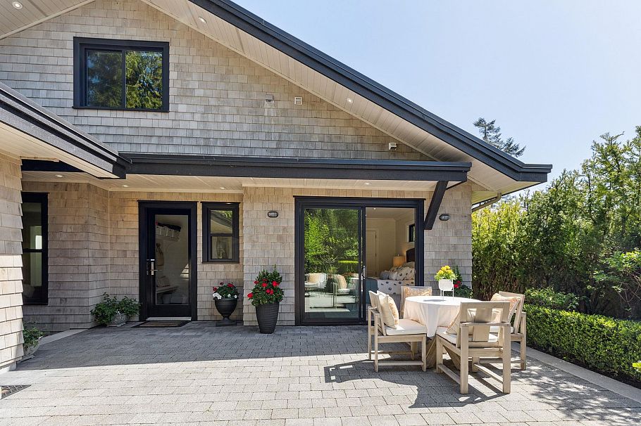 939 Friar Crescent North Vancouver, BC - 31