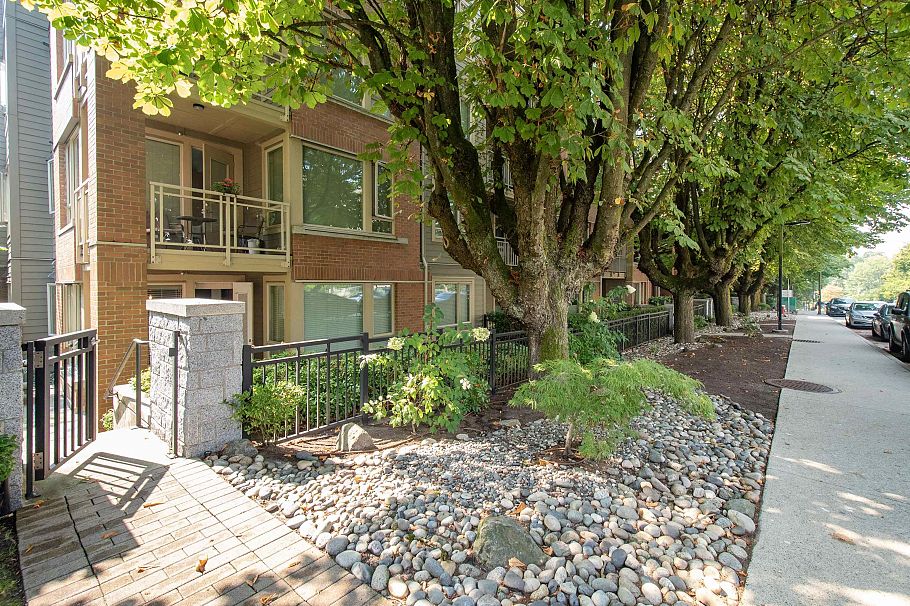 116 119 W 22nd Street North Vancouver, BC - 28