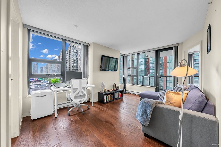 1001 928 Homer Street Vancouver, BC - 2