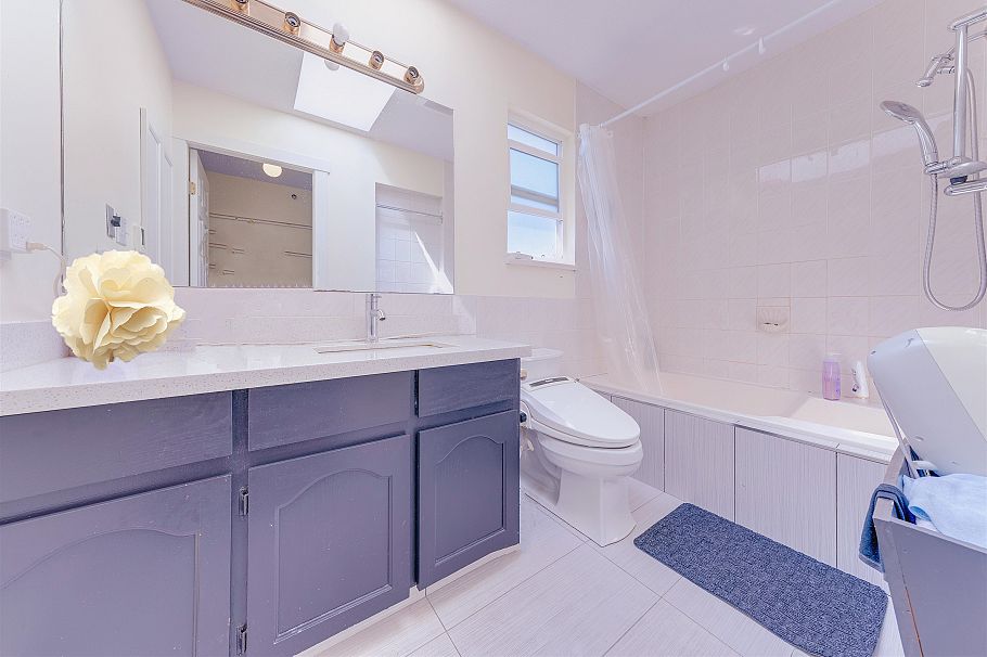 75 E 56th Avenue Vancouver, BC - 20