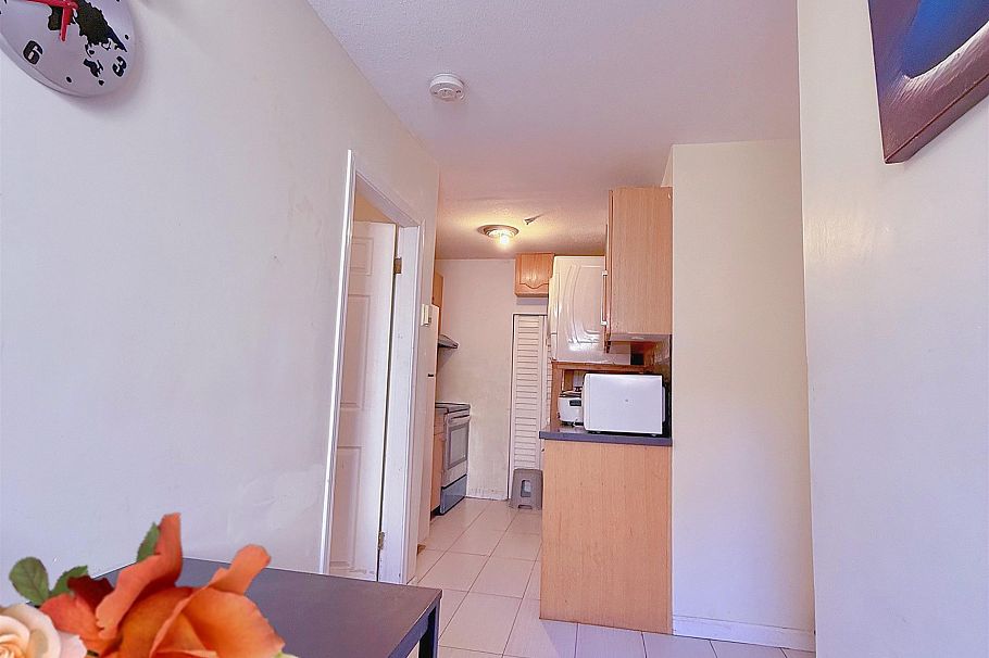 75 E 56th Avenue Vancouver, BC - 30