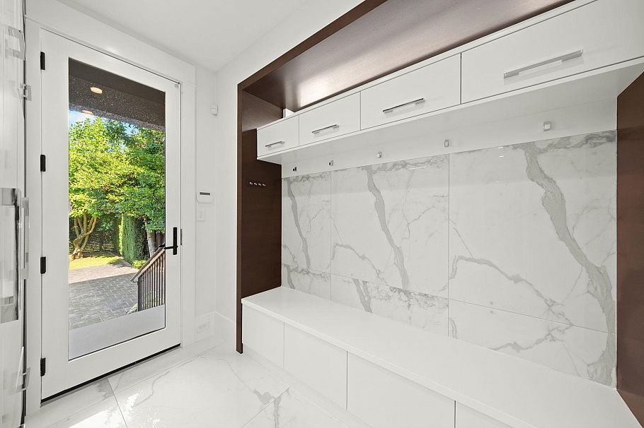 4623 W 4th Avenue Vancouver, BC - 10