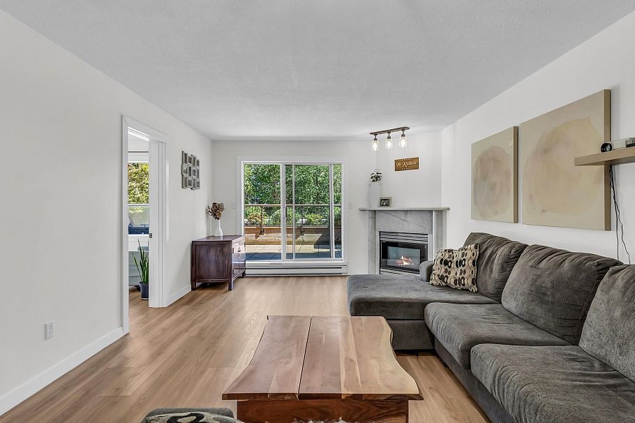 305 1500 Ostler Court North Vancouver, BC - 14