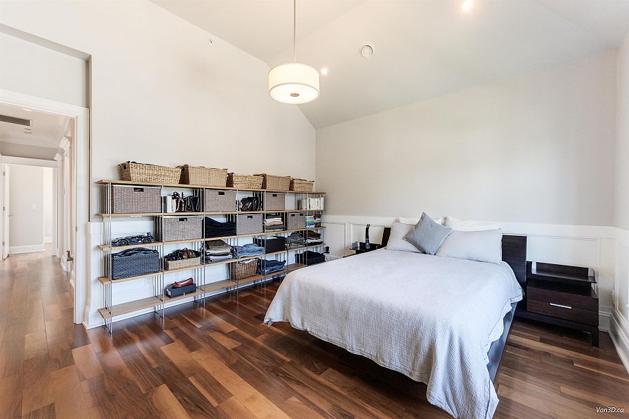 4698 W 11th Avenue Vancouver, BC - 18