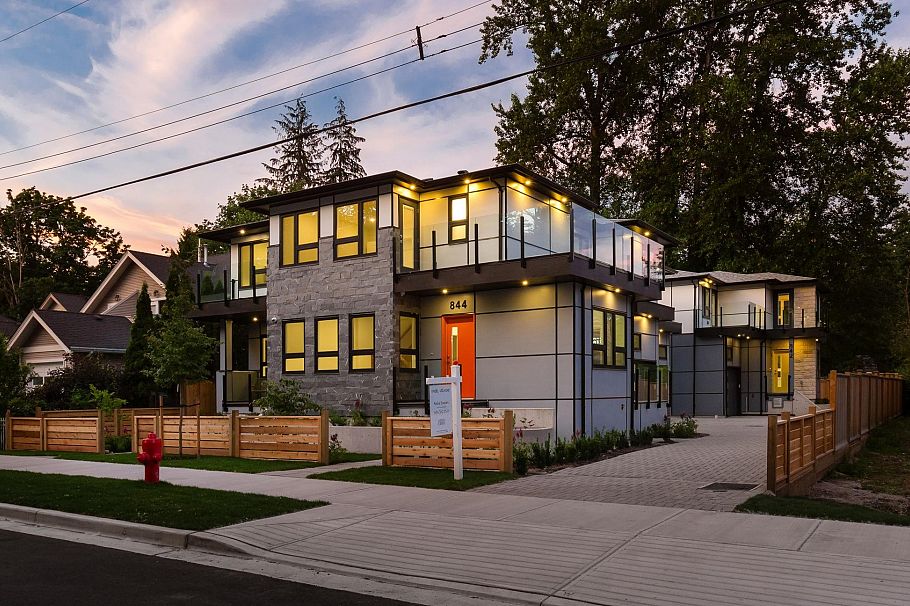 842 St. Denis Avenue North Vancouver, BC - 29