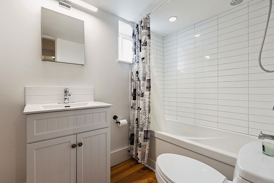 349 E 24th Street North Vancouver, BC - 27