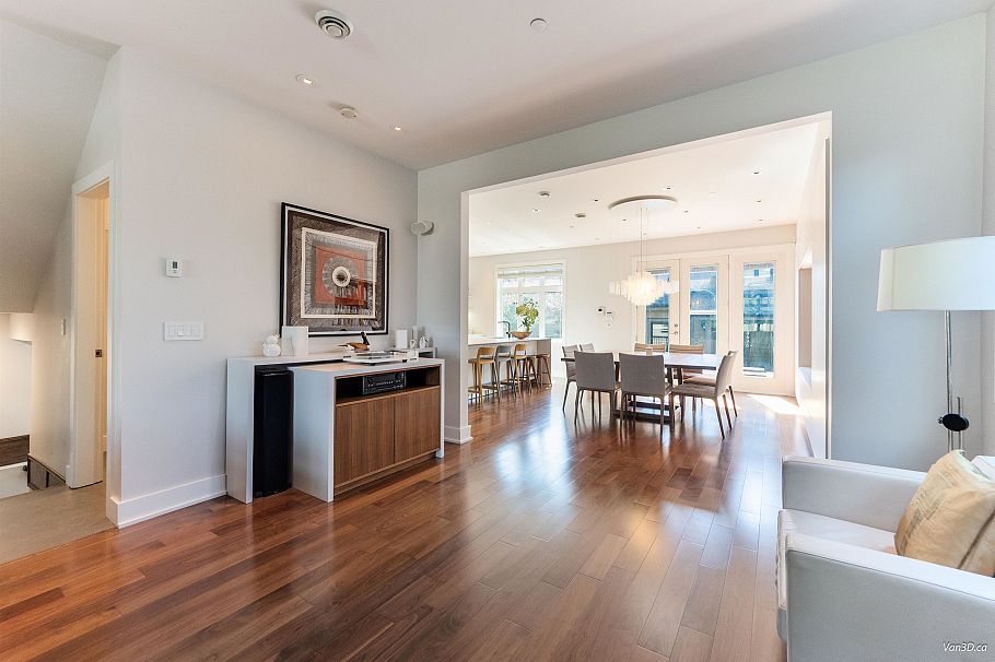 4698 W 11th Avenue Vancouver, BC - 7