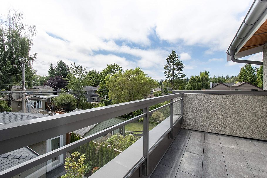 3946 W 30th Avenue Vancouver, BC - 27