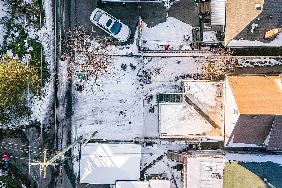 1722 E 41st Avenue Vancouver, BC - 7