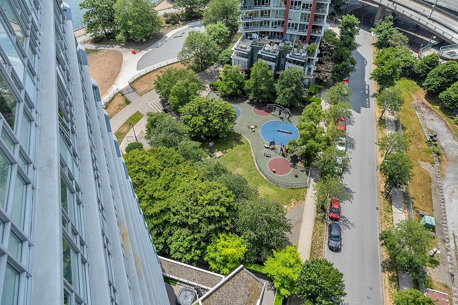 2007 918 Cooperage Way Vancouver, BC - 23