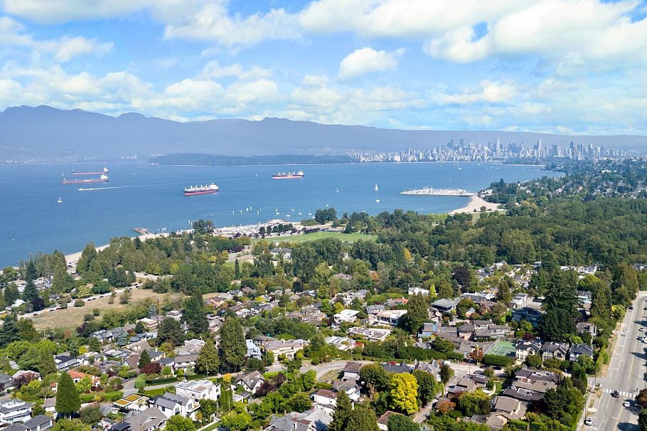 4623 W 4th Avenue Vancouver, BC - 39