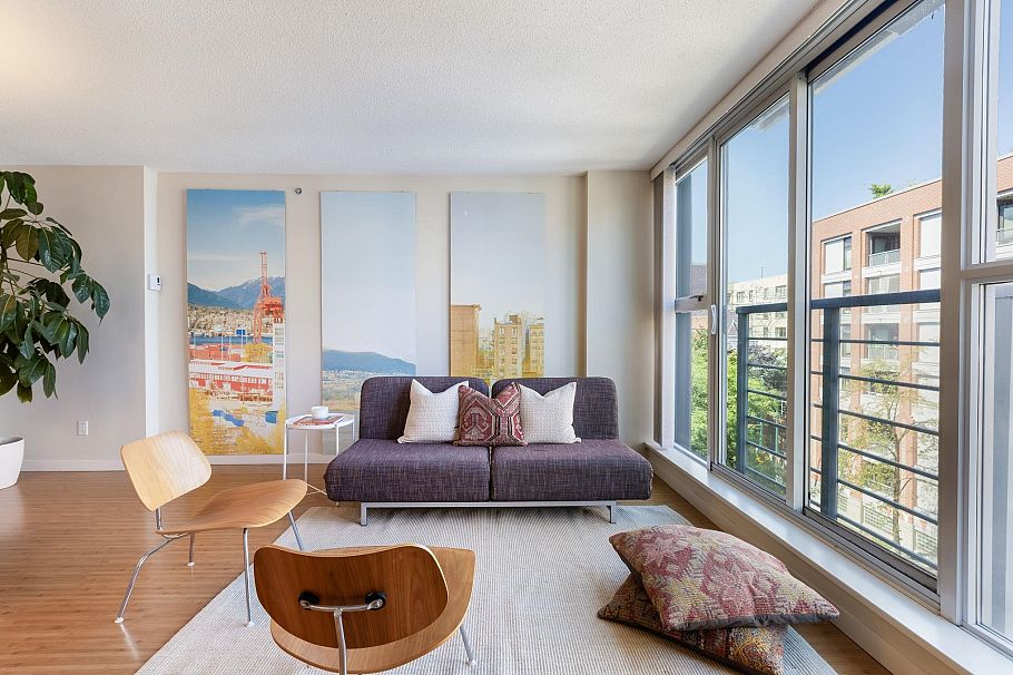 507 168 Powell Street Vancouver, BC - 1