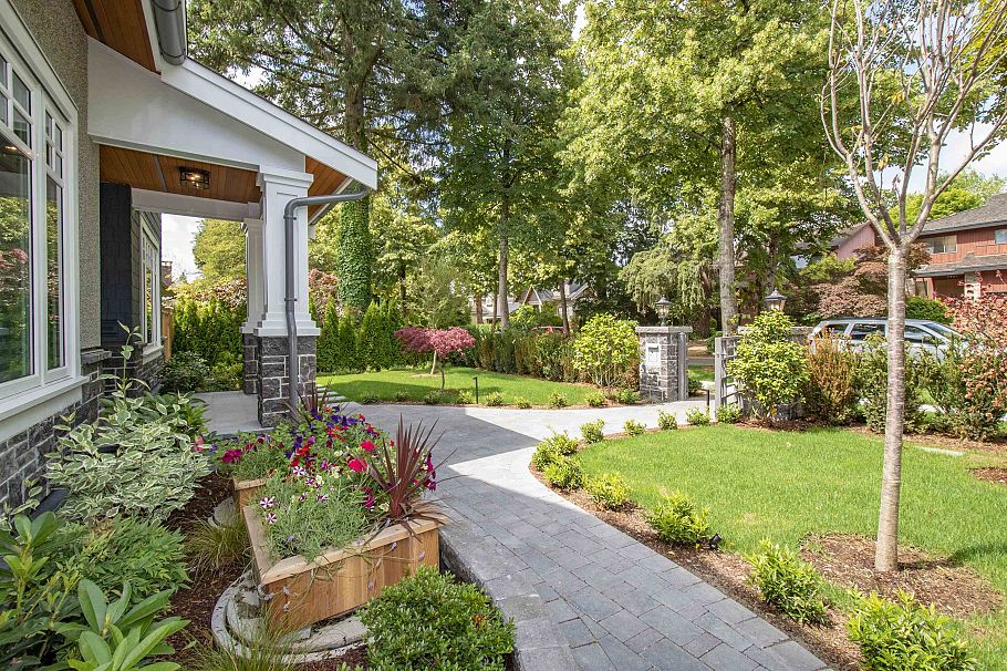 3946 W 30th Avenue Vancouver, BC - 2