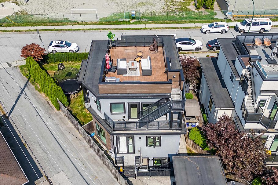 90 W 27th Avenue Vancouver, BC - 40