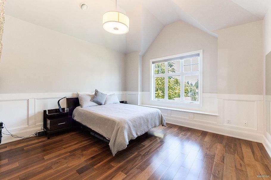 4698 W 11th Avenue Vancouver, BC - 17